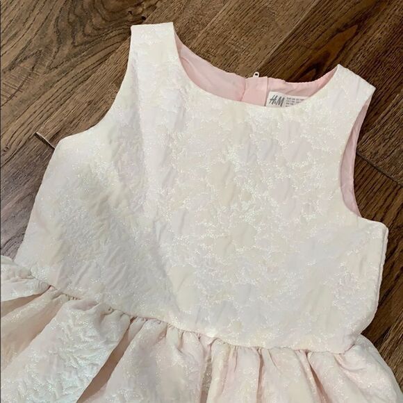 Pink shimmer dress   - Picture 3 of 4